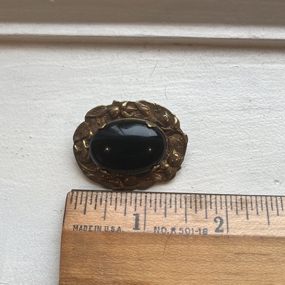 Solid brass brooches - Picture 7 of 7